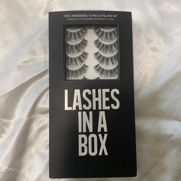 Eyelashes - Picture 1 of 4